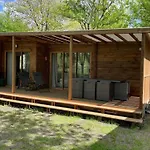 Campsite Spacieux 3 Avec Terrasse - Api-1-52-660 Coulon