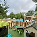 Spacieux 3 Avec Terrasse - Api-1-52-660 Campsite Coulon
