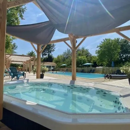 Spacieux 3 Avec Terrasse - Api-1-52-660 *