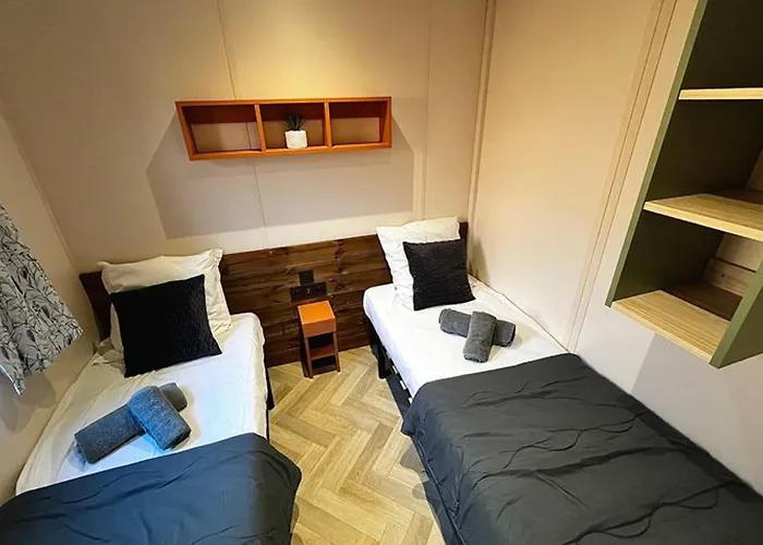 Spacieux 3 Avec Terrasse - Api-1-52-660 Camping Coulon