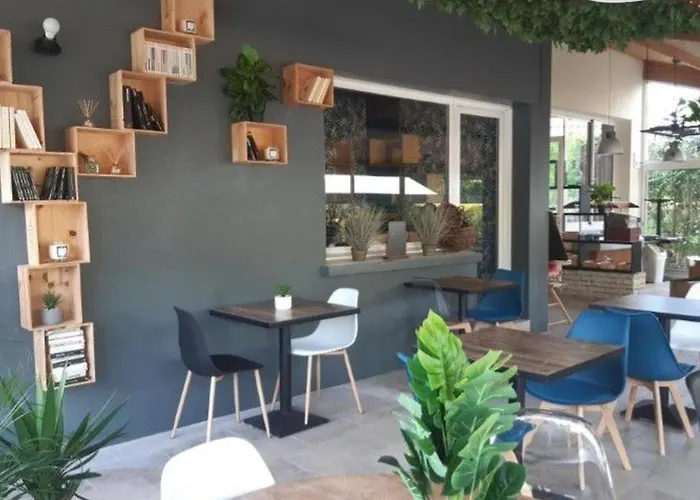 Camping Spacieux 3 Avec Terrasse - Api-1-52-660