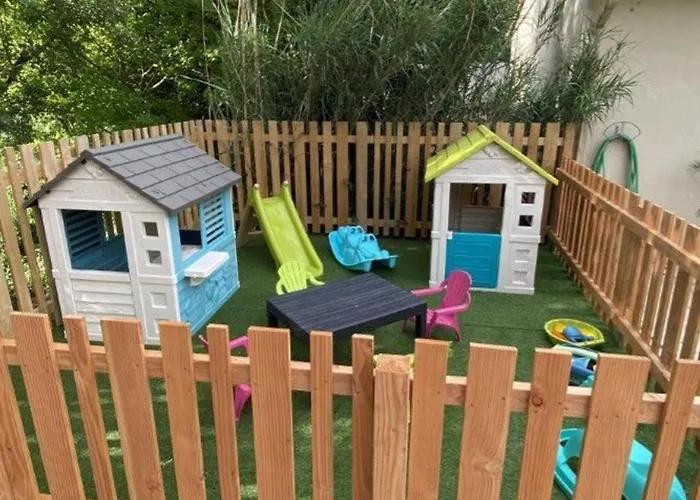 Spacieux 3 Avec Terrasse - Api-1-52-660 Camping Coulon